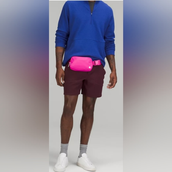 NEW! Lululemon Everywhere Beltbag 1L Sonic Pink! - Picture 6 of 9